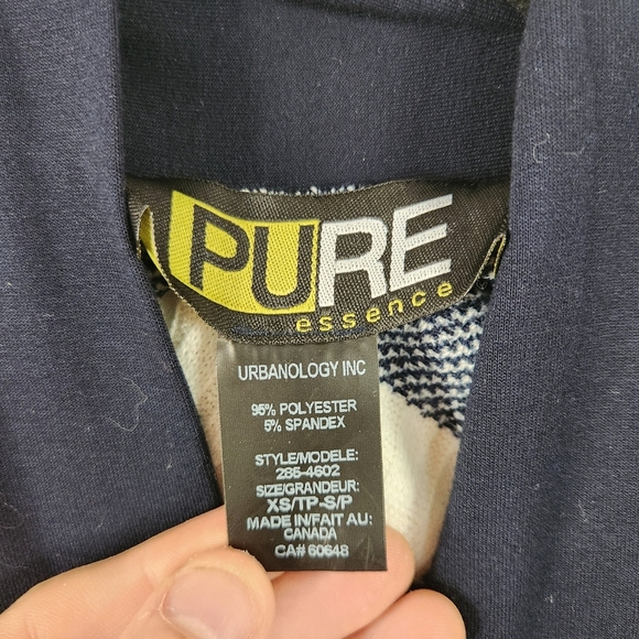 Pure Essence Navy Plaid Poncho Wrap Sweater Scarf XS Small Apres Yoga Outerwear - Picture 6 of 10